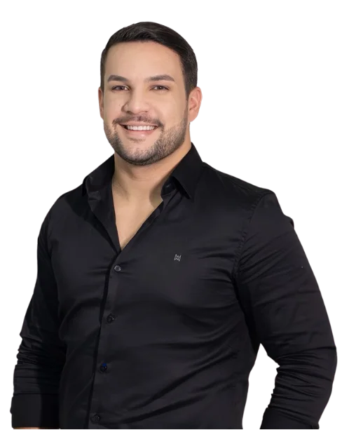 Dr. Ítalo Sena sorrindo